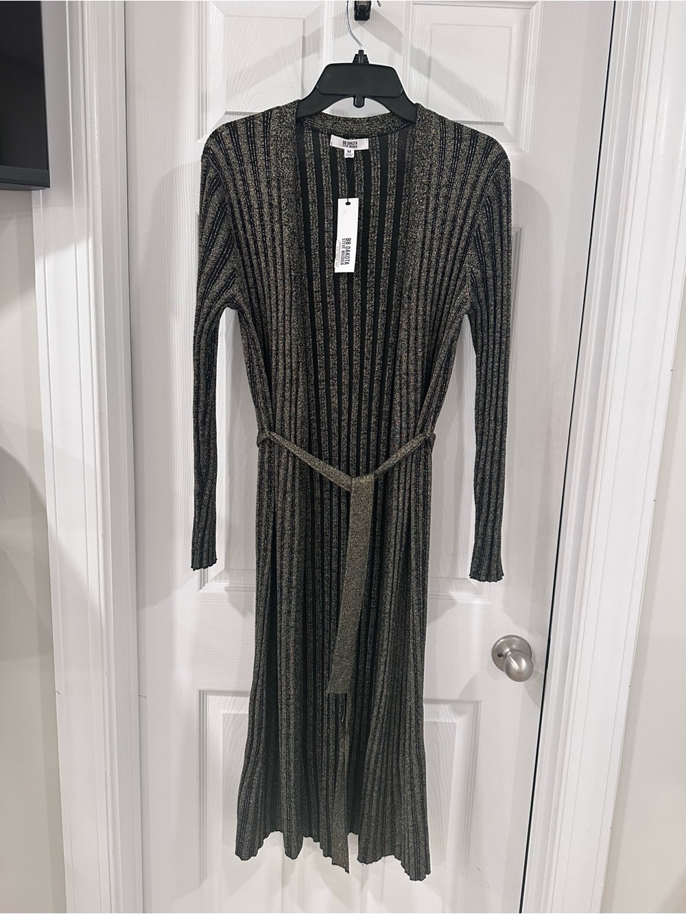 BB Dakota Steve Madden Black and Gold Ribbed Long Sleeve Belted cardigan
